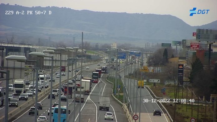 a2-30-diciembre-2022 Tráfico intenso en Guadalajara antes incluso de iniciarse la operación especial de Tráfico para el final de 2022. (Foto: DGT)