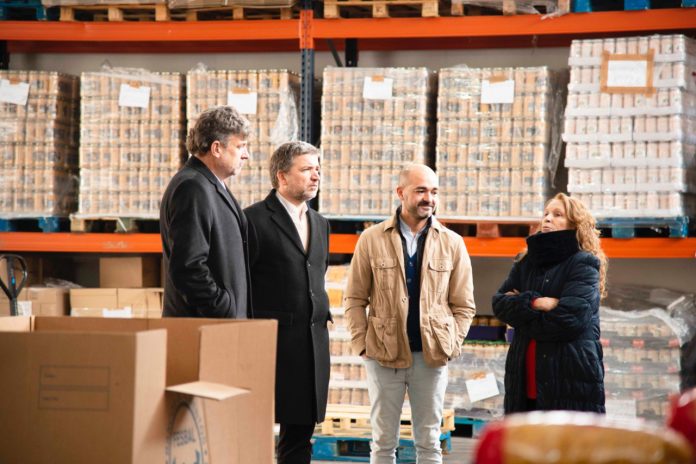 banco-de-alimentos-ciudadanos Donación de los concejales de Ciudadanos al Banco de Alimentos de Guadalajara, en diciembre de 2022.