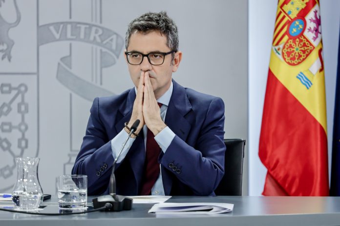 Félix Bolaños, ministro de la Presidencia, durante una rueda de prensa. (Foto: Carlos Luján / EP)