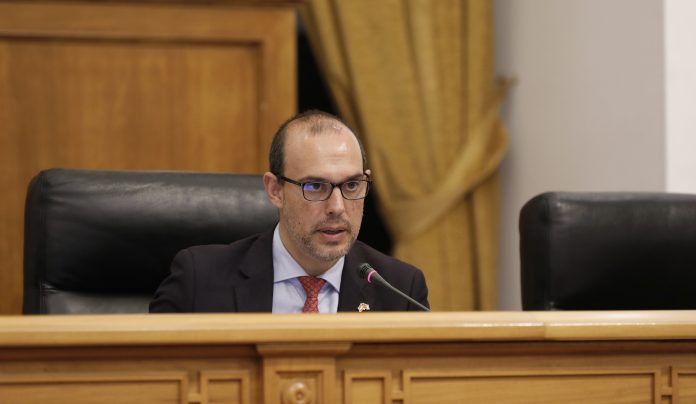 Intervención de Pablo Bellido el pleno como presidente de las Cortes de Castilla-La Mancha.