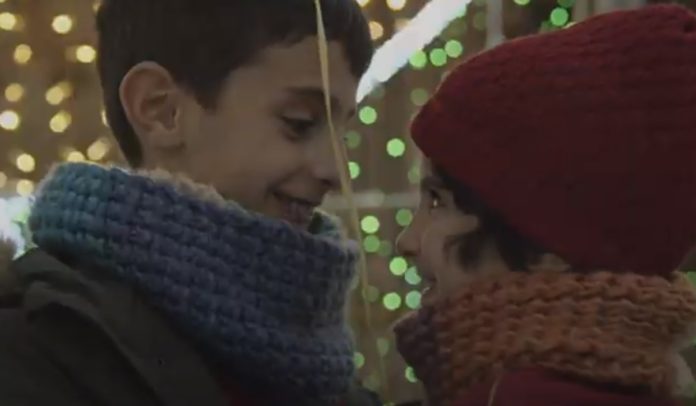 Niños en el vídeo de Navidad del Ayuntamiento de Guadalajara en 2022.