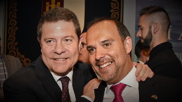 El presidente regional, Emiliano García-Page, con Pablo Bellido en el Día de la Región de 2019, en el inicio de la actual legislatura.