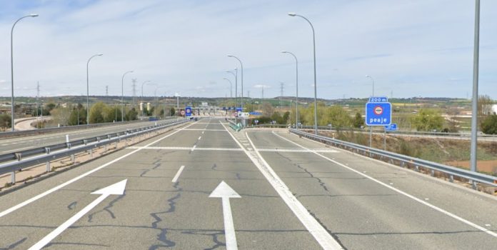 peaje-r2 Desde la A-2 hasta este punto será gratis la R-2, una solución que no resuelve las aspiraciones de miles de conductores de Guadalajara y otras localidades del Corredor del Henares. (Foto: Google Maps)