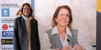 Elvira Rodríguez por duplicado en el foro de Murcia donde ha realizado estas declaraciones. (Foto: EP)