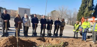 Primera piedra del aparcamiento disuasorio. (Foto: EP)