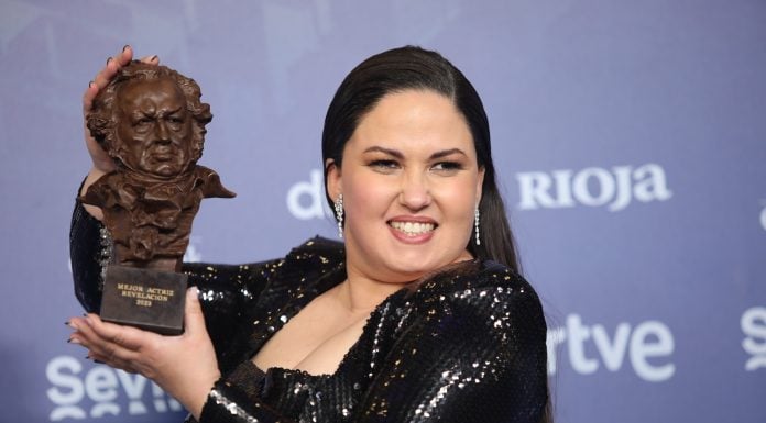 Laura Galán, ganadora de un «Goya», se une al Tenorio Mendocino para interpretar como mujer a «Butarelli» La ganadora a Mejor Actriz Revelación por 'Cerdita' , Laura Galán, posa con su premio. (Foto: EP)