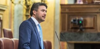 López Maraver, en la tribuna del Congreso de los Diputados.