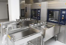 La nueva maquinaria de esterilización del Hospital de Guadalajara requiere de formación específica para el personal de este servicio.