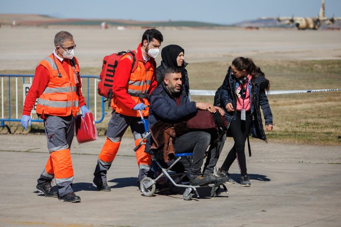 Refugiados sirios a su llegada a Torrejón de Ardoz, el 4 de marzo de 2023. (Foto: EP)