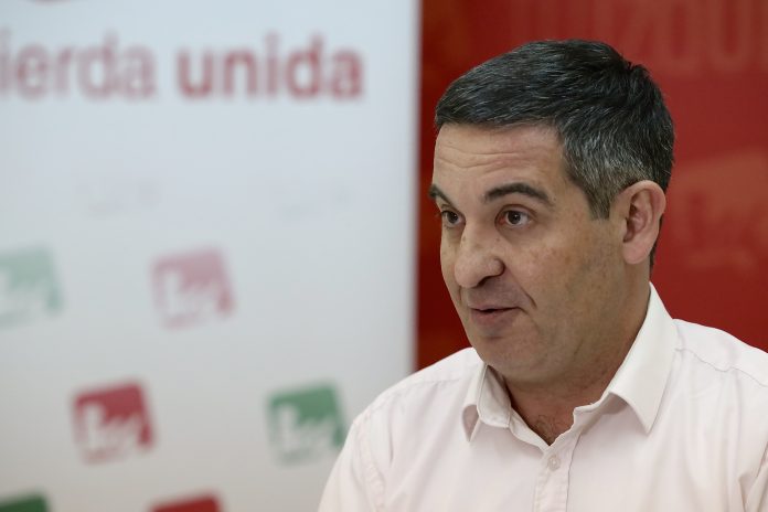 El candidato de IU a la Alcaldía de Ciudad Real, Ángel Aguas. (Foto: EP)