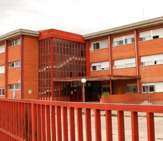 Exterior del instituto Don Juan Manuel, de Cifuentes.