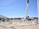 Colocación de la primera columna en la futura nave logística de Alcampo en Illescas.