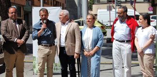 Parte de la candidatura de Vox al Ayuntamiento de Guadalajara, en el acto de la plaza de Beladíez el 23 de abril de 2023.