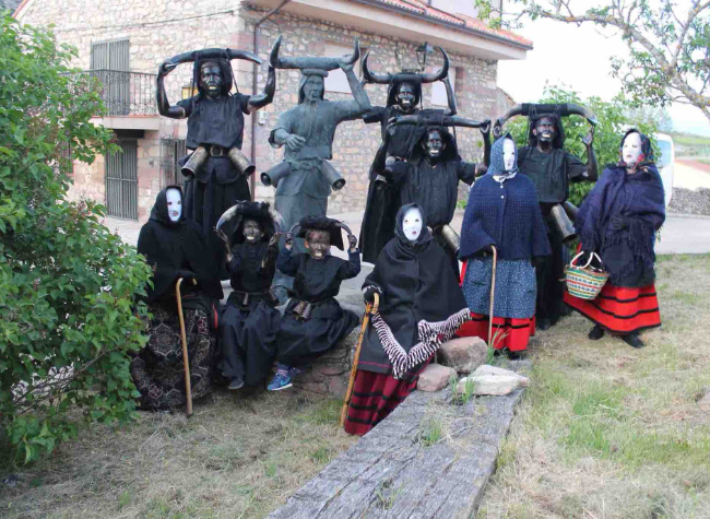 Diablos y mascaritas de Luzón.