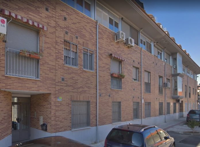 Edificio en la Travesía de la Diputación de Alovera. (Foto: Google Maps)