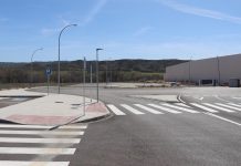 Viales del nuevo polígono de Cabanillas, llamado "Moyarniz", al otro lado de la A-2, en su estado a finales de marzo de 2023.