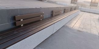 Bancos mutantes en la Plaza de España de Guadalajara En pocos días se han repuesto los bancos de la Plaza de España, que tanto deterioro presentaban en los últimos años. (Foto: La Crónic@)