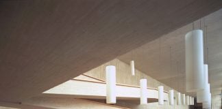 Vestíbulo del Teatro Buero Vallejo.