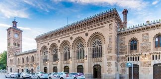Estación del AVE en Toledo, que aprovecha la construida en estilo neomudéjar en 1919.