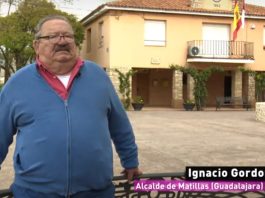 Ignacio Gordon en 2019, cuando protagonizó un reportaje de La Sexta, que se desplazó a Matillas para entrevistarlo.