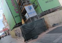 Inicio de la demolición de la fachada del "Maragato" el 25 de mayo de 2023. (Foto: La Crónic@)