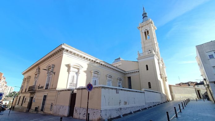 Desde mediados del siglo pasado, el colegio Marista de Guadalajara ocupa este palacete del centro de la ciudad, levantado sobre planos de Velázquez Bosco. (Foto: La Crónic@)