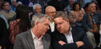 Page se queja de que le insultan desde el PP García-Page, en uno de sus actos electorales este sábado.