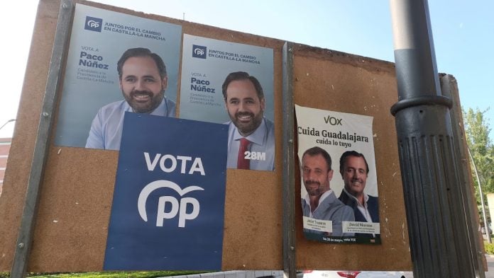 pp-vox La alianza de PP y Vox tanto en Guadalajara como en Castilla-La Mancha está implícita en todas las estrategias, en uno y otro bando político, se verbalice o no. (Foto: La Crónic@)