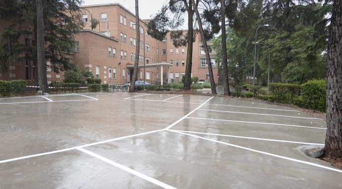 ¿Has notado alguna mejora en tu centro de salud? Nuevo aparcamiento habilitado en el centro de salud del Ferial.