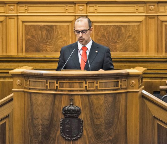 Primer discurso de Bellido en la actual legislatura, al renovar su cargo como presidente de las Cortes de Castilla-La Mancha el 22 de junio de 2023. (Foto: EP)