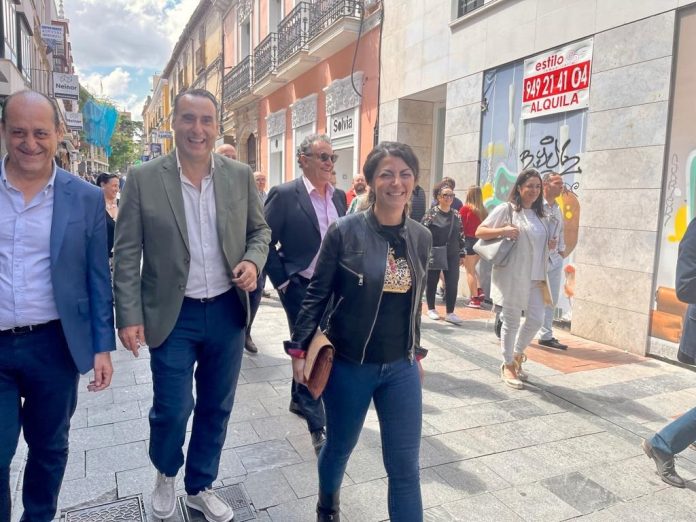 La líder de Caminando Juntos, Macarena Olona, en Guadalajara. (Foto: EP)