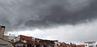 Nubes de tormenta sobre Guadalajara a las dos de la tarde del martes,13 de junio de 2023. (Foto: La Crónic@)