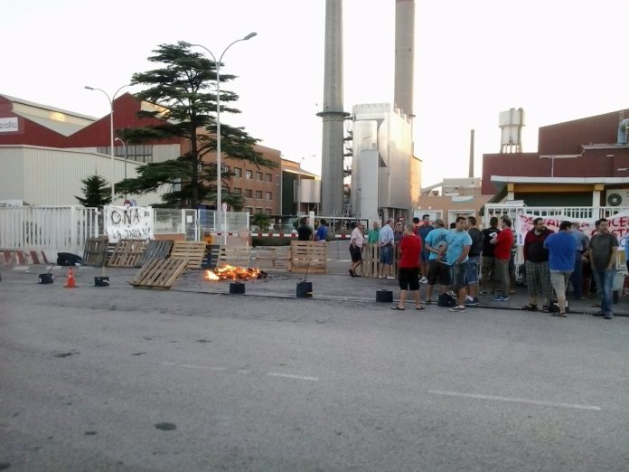 Una anterior protesta laboral en Bormioli Azuqueca, en 2013. (Foto: EP)