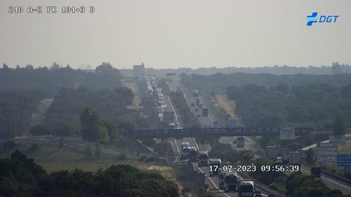 La A-2, en los alrededores de Almadrones en la mañana del lunes, 17 de julio de 2023. (Foto: DGT)