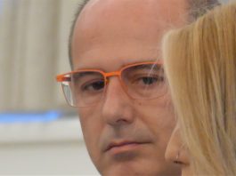 El anterior alcalde, Alberto Rojo, junto a la portavoz del Grupo Socialista, Lucía de Luz. (Foto: La Crónic@)