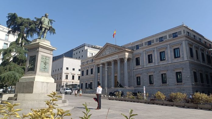 Congreso de los Diputados en el verano de 2023. (Foto: La Crónic@)