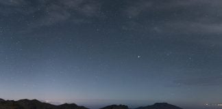 El firmamento, desde la Caldera de Taburiente, en Tenerife, en abril de 2023. (Foto: EP)