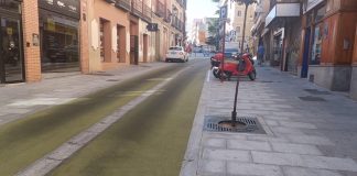Ya casi se ve más negro que verde en buena parte de la calle Miguel Fluiters, al poco de su reforma. (Foto: La Crónic@)