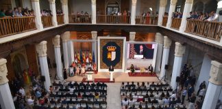 Una imagen como esta, del 6 de julio de 2019, se repetirá este 8 de julio de 2023 en el Palacio de Fuensalida para la tercera toma de posesión de García-Page como presidente de Castilla-La Mancha.