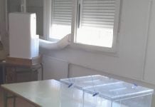 Recambio o cambio: esto es lo que pasará dentro de un año en Castilla-La Mancha y así se preparan Page y Núñez Aire acondiciones en un colegio electoral de Azuqueca de Henares. (Foto: Ayto. de Azuqueca)