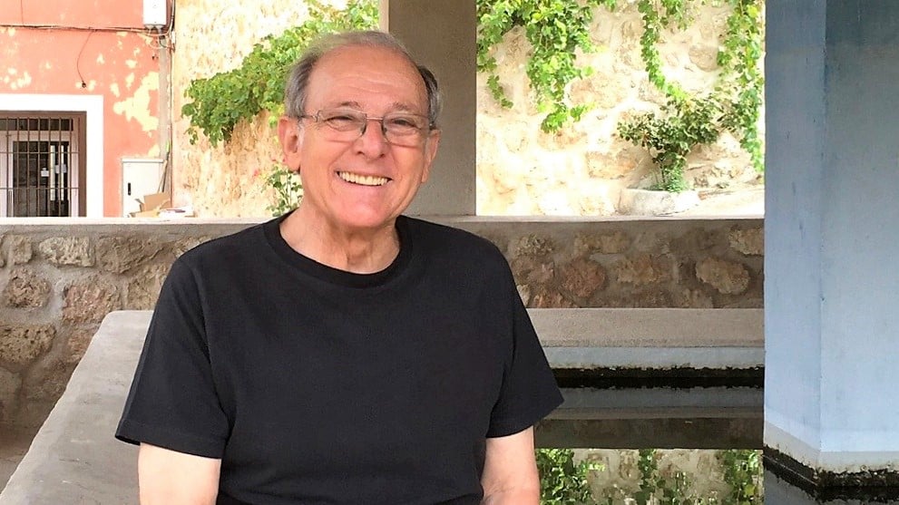 Emilio Gutiérrez Caba, a pie de lavadero.