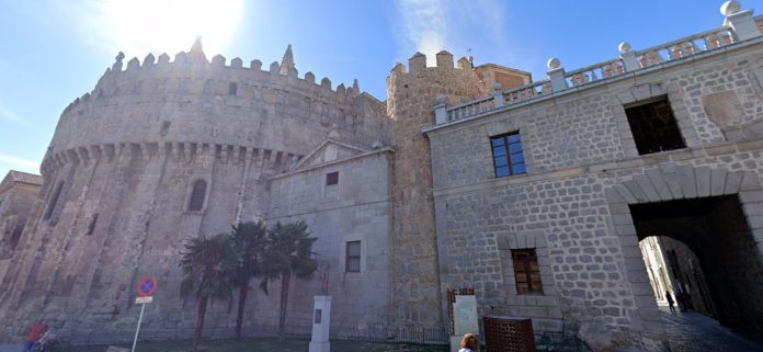 avila Uno de los monumentales rincones de la ciudad de Ávila.