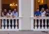 Cargos socialistas en los balcones del salón de plenos del Ayuntamiento de Guadalajara durante el chupinazo de las Ferias de 2023. Alberto Rojo quería presenciarlo desde el de Alcaldía.