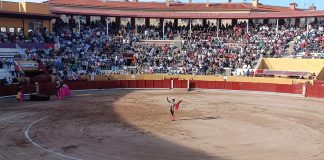 Triunfal Fernando Adrián en la segunda corrida de la Feria de Guadalajara. (Foto: La Crónic@)