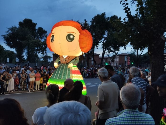 Uno de los entrañables personajes que han desfilado este domingo por las calles de Guadalajara.