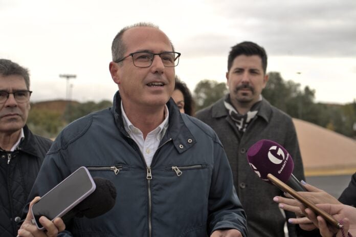 Alberto Rojo, durante su comparecencia de este lunes junto al puente árabe de Guadalajara.