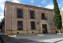 Exterior del Palacio de la Cotilla. (Foto: La Crónic@)