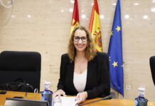 Sara Simón, en las Cortes de Castilla-La Mancha.