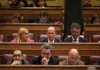 Alberto Rojo en su escaño, durante la sesión de investidura de Pedro Sánchez.