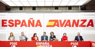 La bandera de España, integrada en la imagen de marca actual del PSOE.